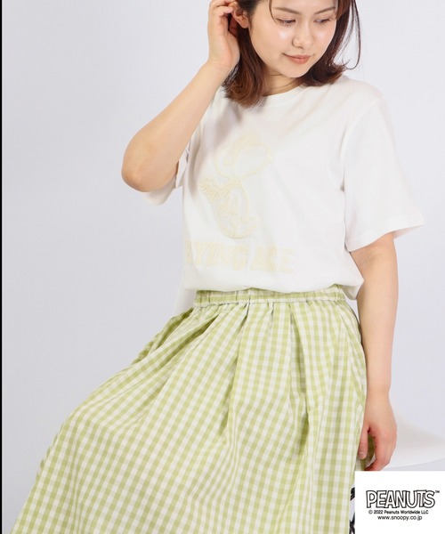 PEANUTS(ピーナッツ)の「PEANUTS スヌーピー 刺繍 半袖Tシャツ(Tシャツ/カットソー・メンズ・ホワイト/パープル/カーキ/ネイビー・LL/L/M)」の1枚目の写真