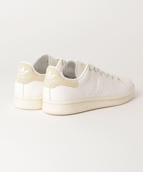 adidas（アディダス）の「adidas/ＳＴＡＮ　ＳＭＩＴＨ（スニーカー・レディース・ベージュ・22.5/24/24.5/23.5/23）」の3枚目の写真