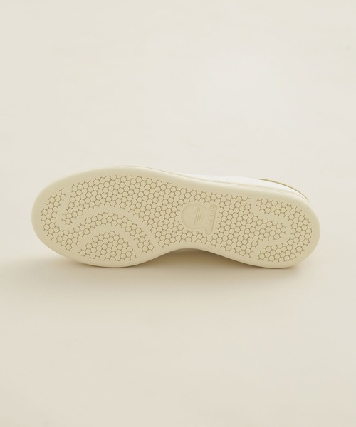 adidas（アディダス）の「adidas/ＳＴＡＮ　ＳＭＩＴＨ（スニーカー・レディース・ベージュ・22.5/24/24.5/23.5/23）」の10枚目の写真