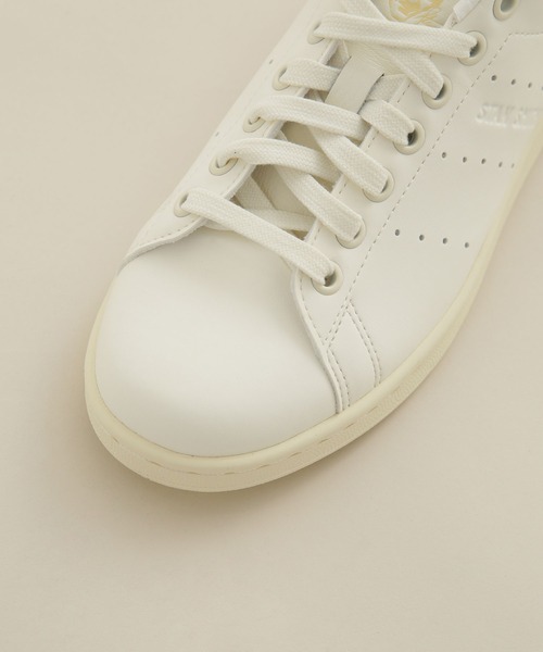adidas（アディダス）の「adidas/ＳＴＡＮ　ＳＭＩＴＨ（スニーカー・レディース・ベージュ・22.5/24/24.5/23.5/23）」の7枚目の写真