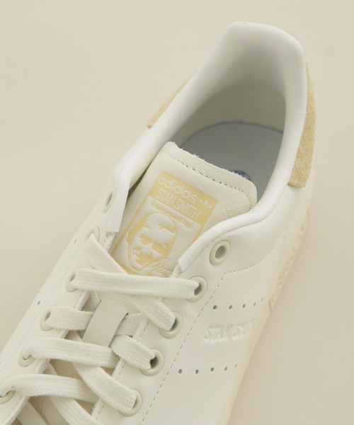 adidas（アディダス）の「adidas/ＳＴＡＮ　ＳＭＩＴＨ（スニーカー・レディース・ベージュ・22.5/24/24.5/23.5/23）」の6枚目の写真
