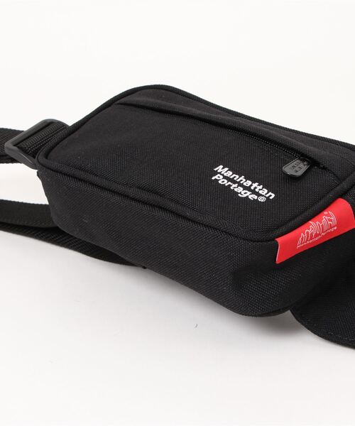 Manhattan Portage（マンハッタンポーテージ）の「Cobble Hill Waist Bag（ボディバッグ/ウエストポーチ・メンズ・ブラック・X-SMALL）」の5枚目の写真