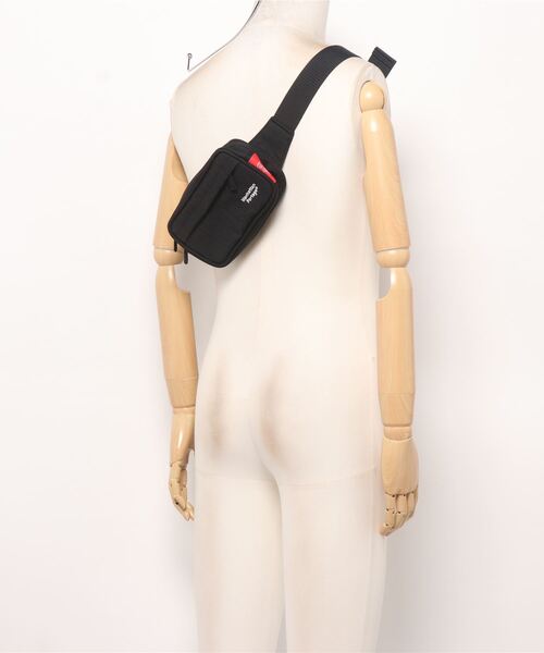 Manhattan Portage（マンハッタンポーテージ）の「Cobble Hill Waist Bag（ボディバッグ/ウエストポーチ・メンズ・ブラック・X-SMALL）」の19枚目の写真