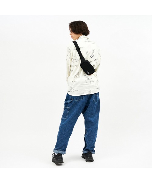 Manhattan Portage（マンハッタンポーテージ）の「Cobble Hill Waist Bag（ボディバッグ/ウエストポーチ・メンズ・ブラック・X-SMALL）」の14枚目の写真