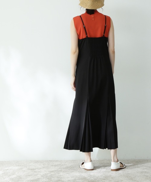 N.(N. Natural Beauty Basic)(エヌエヌナチュラルビューティーベーシック)の「◆プリーツマーメイドキャミワンピース(ワンピース・レディース・ブラック/オフホワイト/ライトグリーン・MEDIUM)」の6枚目の写真