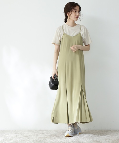 N.(N. Natural Beauty Basic)(エヌエヌナチュラルビューティーベーシック)の「◆プリーツマーメイドキャミワンピース(ワンピース・レディース・ブラック/オフホワイト/ライトグリーン・MEDIUM)」の4枚目の写真