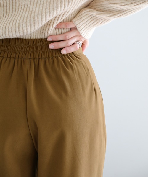 select MOCA(セレクトモカ)の「ハイウエストダブルタックパンツ(スラックス・レディース・テラコッタ/ブラック/ダークベージュ・FREE)」の4枚目の写真