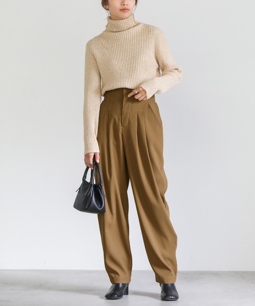 select MOCA(セレクトモカ)の「ハイウエストダブルタックパンツ(スラックス・レディース・テラコッタ/ブラック/ダークベージュ・FREE)」の17枚目の写真