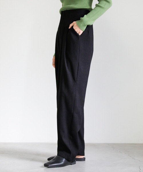 select MOCA(セレクトモカ)の「ハイウエストダブルタックパンツ(スラックス・レディース・テラコッタ/ブラック/ダークベージュ・FREE)」の5枚目の写真