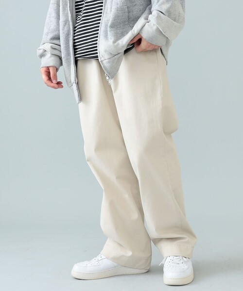 BEAMS（ビームス）の「BEAMS / ワイド チノパンツ（チノパンツ・メンズ・ライトグレー/ベージュ・S/XL/M/L）」の3枚目の写真