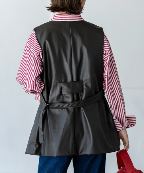THE SHOP TK (ザ ショップ ティーケー )の「◆【レザー見え】バックルベルト付ベスト(ベスト・レディース・オフホワイト/ブラウン系・12)」の11枚目の写真