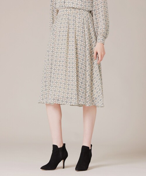 MACKINTOSH LONDON（マッキントッシュ ロンドン）の「バイカラーアンドリューパターンスカート（スカート・レディース・ネイビー/オフホワイト・38/36）」の2枚目の写真