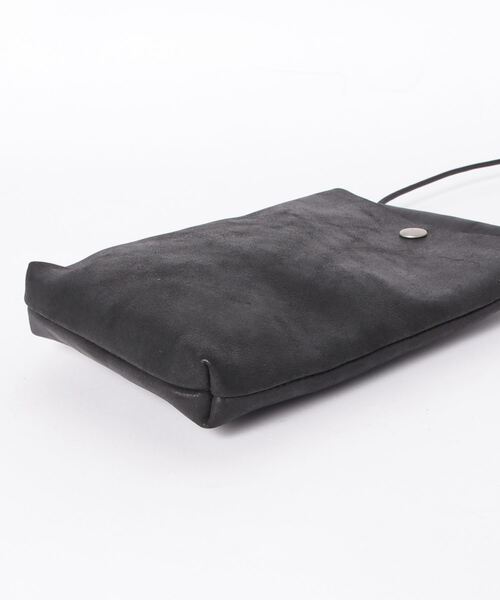 Creed（クリード）の「【creed/クリード】MOSTRO (モストロ)　ネックポーチ（ショルダーバッグ・メンズ・ブラック/ワイン/グリーン/キャメル/ブルー/グレー・FREE）」の8枚目の写真