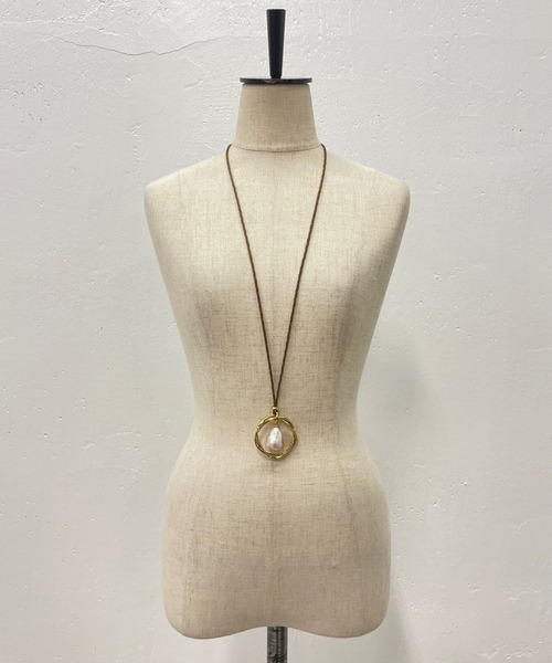 BEARDSLEY（ビアズリー）の「《VELATTI》ネックレス（ネックレス・レディース・ゴールド・FREE）」の2枚目の写真