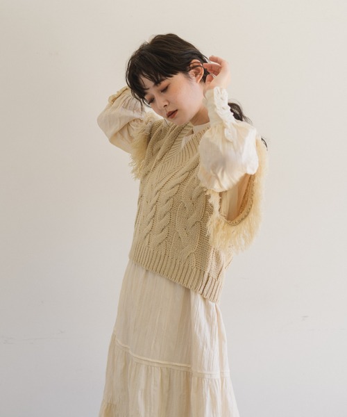 idem(イデム)の「fringe knit vest/フリンジニットベスト(ベスト・レディース・アイボリー/モカ・FREE)」の4枚目の写真