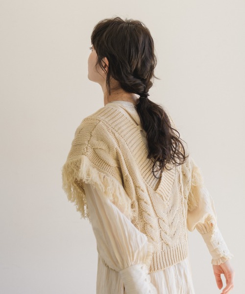 idem(イデム)の「fringe knit vest/フリンジニットベスト(ベスト・レディース・アイボリー/モカ・FREE)」の5枚目の写真