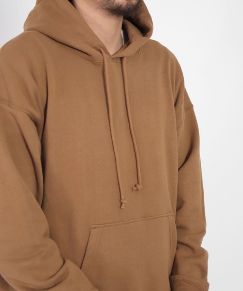 SPELLBOUND（スペルバウンド）の「[SPELLBOUND / スペルバウンド] ヘヴィ吊り裏毛 BIGスウェットパーカー（パーカー・メンズ・ブラック/ナチュラル/ブラウン・2/3）」の4枚目の写真