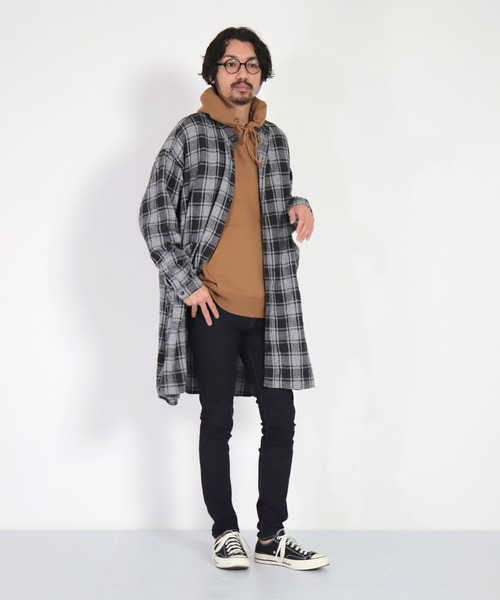 SPELLBOUND（スペルバウンド）の「[SPELLBOUND / スペルバウンド] ヘヴィ吊り裏毛 BIGスウェットパーカー（パーカー・メンズ・ブラック/ナチュラル/ブラウン・2/3）」の12枚目の写真