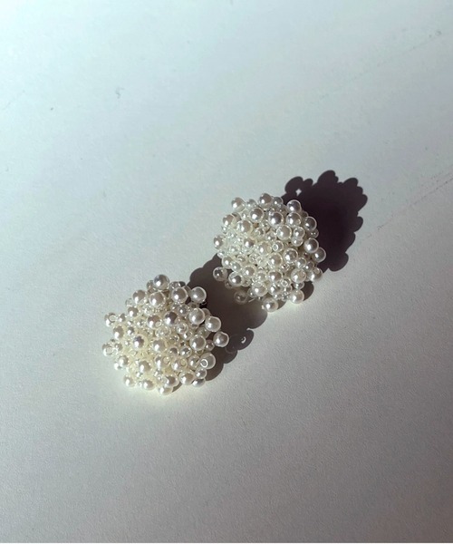 prose verse(プロズヴェール)の「パールイヤリング(イヤリング・レディース・オフホワイト・フリ-)」の1枚目の写真