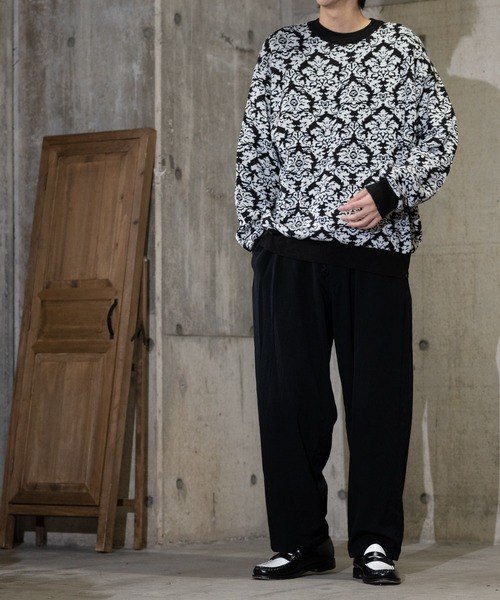 JOHN'S CLOSET(ジョンズクローゼット)の「【i】ダマスクジャガード クルーネック ニット(ニット/セーター・メンズ・グリーン/ブラック/ベージュ・LARGE/X-LARGE/MEDIUM)」の4枚目の写真