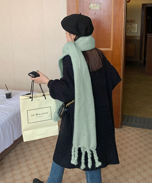 me+em select（ミームセレクト）の「※※【１９色展開 】太フリンジデザインボリュームマフラー（マフラー・レディース・ブルー/ダークブルー/ブラウン/アクア/スカイブルー/パープル/ピンク/ブラック/ライトブルー/レッド/グリーン/ダークオレンジ/ダークグリーン/ベージュ/イエロー/オレンジ/ライトグリーン/グレー/ホワイト・FREE）」の21枚目の写真