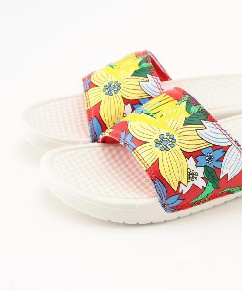 NIKE（ナイキ）の「NIKE / ベナッシ JDI プリント（618919)（サンダル・レディース・ブラック/レッド・25/23/24）」の9枚目の写真