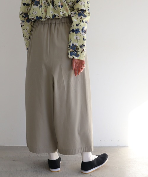 yuni（ユニ ）の「80/2強撚ギャバ ラージ パンツ（その他パンツ）」 - WEAR