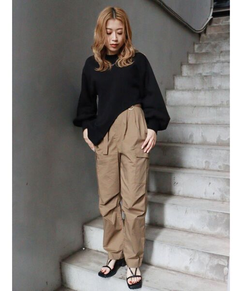 MURUA(ムルーア)の「ヘムカットアシメプルオーバー(Tシャツ/カットソー・レディース・ブラック/ブルー・FREE)」の15枚目の写真