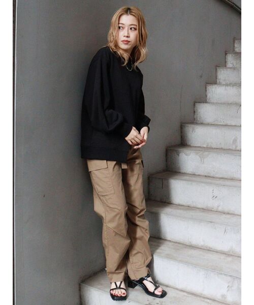 MURUA(ムルーア)の「ヘムカットアシメプルオーバー(Tシャツ/カットソー・レディース・ブラック/ブルー・FREE)」の16枚目の写真