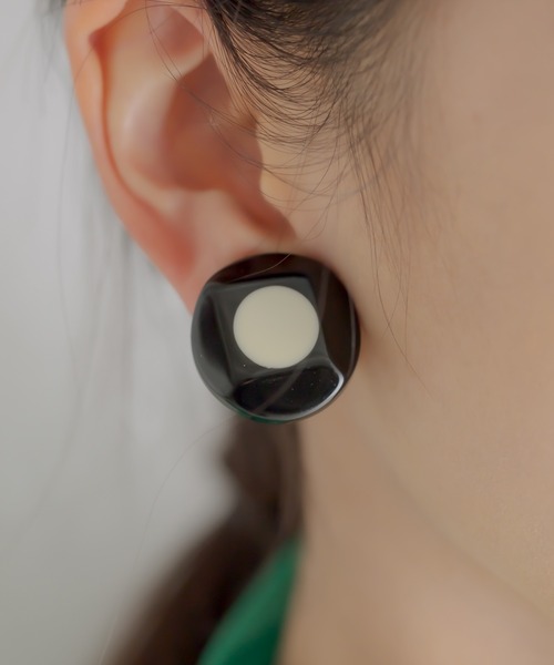 MARION GODART(マリオンゴダール)の「【MARION GODART(マリオンゴダール)】サークルドットイヤリング(イヤリング・レディース・ブラック/ボルドー/グリーン系その他2・FREE)」の8枚目の写真