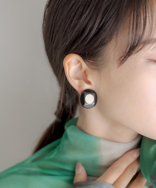 MARION GODART(マリオンゴダール)の「【MARION GODART(マリオンゴダール)】サークルドットイヤリング(イヤリング・レディース・ブラック/ボルドー/グリーン系その他2・FREE)」の13枚目の写真