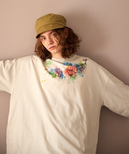 rehacer（レアセル）の「rehacer : Botanical Stole Wide L/S  / ボタニカルストール ワイド ロングスリーブ カットソー（Tシャツ/カットソー・メンズ・ホワイト/グレイッシュベージュ・SMALL/MEDIUM/LARGE/X-LARGE）」の2枚目の写真
