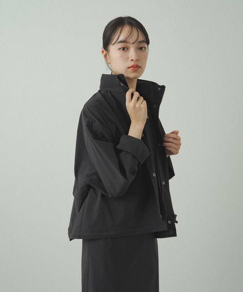 earthy（アーシー）の「【earthy_】キーピングセパレートコート（ナイロンジャケット・レディース・ベージュ/ブラック・FREE）」の13枚目の写真