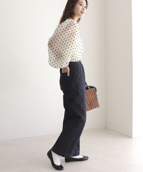 fredy emue（フレディエミュ）の「[新色追加]ドットシアー袖ボリュームブラウス（インナー付き）（シャツ/ブラウス・レディース・ホワイト系その他4/ブラック系その他3/ベージュ系その他3/ブルー系その他・38）」の8枚目の写真