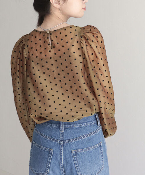 fredy emue（フレディエミュ）の「[新色追加]ドットシアー袖ボリュームブラウス（インナー付き）（シャツ/ブラウス・レディース・ホワイト系その他4/ブラック系その他3/ベージュ系その他3/ブルー系その他・38）」の19枚目の写真