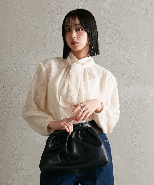 バックリボンカットジャガードブラウス ［Soiunique］（シャツ