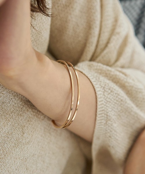 STYLE DELI（スタイルデリ）の「スキニーダブルラインバングル（バングル/リストバンド・レディース・ゴールド/シルバー・FREE）」の4枚目の写真