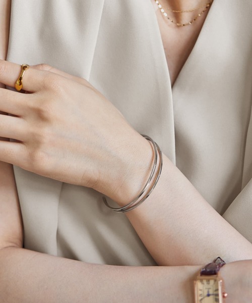 STYLE DELI（スタイルデリ）の「スキニーダブルラインバングル（バングル/リストバンド・レディース・ゴールド/シルバー・FREE）」の5枚目の写真