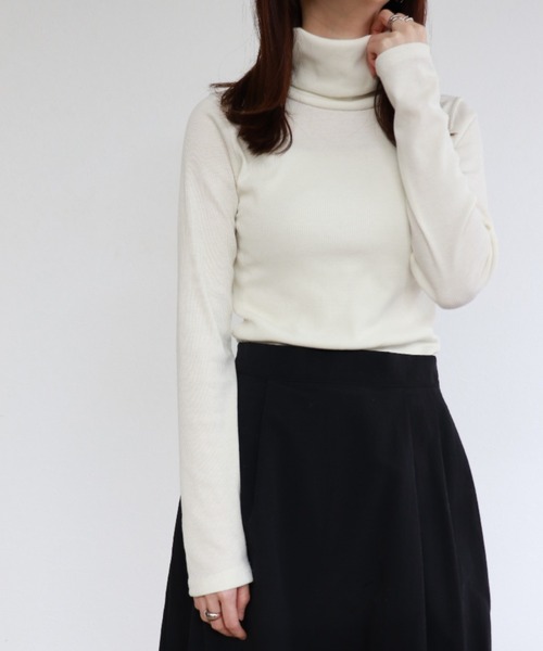 ISOOK（アイスー）の「【ZOZO限定】Multi color rib turtle  / マルチカラーリブタートル（Tシャツ/カットソー・レディース・オレンジ/モカ/イエロー/ネイビー/ホワイト・FREE）」の11枚目の写真