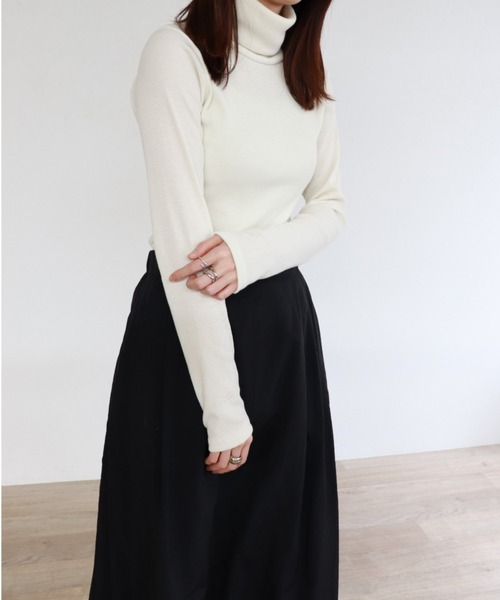 ISOOK（アイスー）の「【ZOZO限定】Multi color rib turtle  / マルチカラーリブタートル（Tシャツ/カットソー・レディース・オレンジ/モカ/イエロー/ネイビー/ホワイト・FREE）」の12枚目の写真