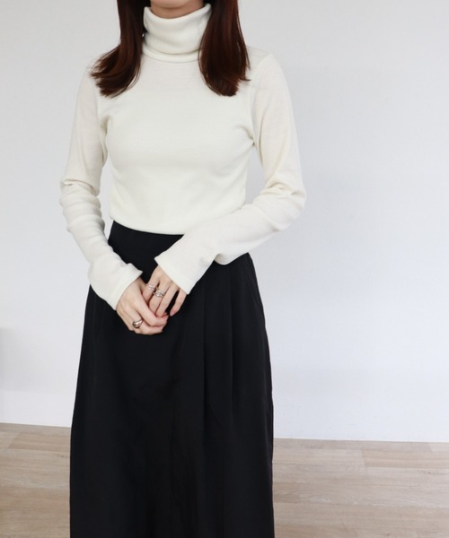 ISOOK（アイスー）の「【ZOZO限定】Multi color rib turtle  / マルチカラーリブタートル（Tシャツ/カットソー・レディース・オレンジ/モカ/イエロー/ネイビー/ホワイト・FREE）」の14枚目の写真