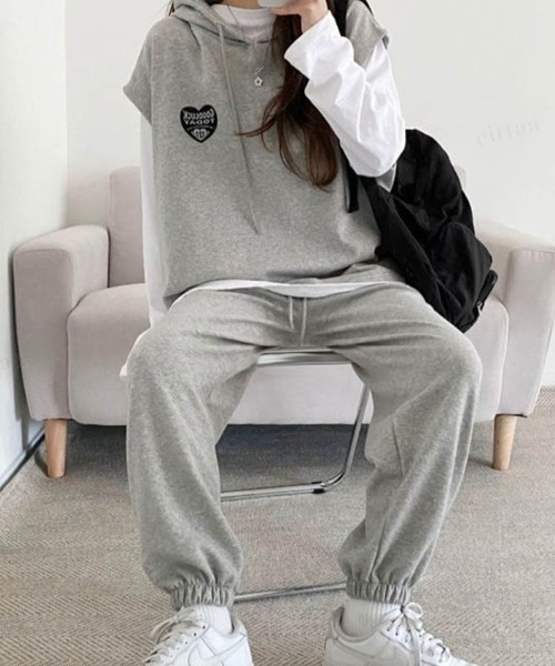 Dalfwin（ダールフィン）の「韓国ファッションGOODLUCKレイヤード3点上下セットアップルームウェアパーカー フーディー（ルームウェア/パジャマ・レディース・グレー/ブラック・FREE）」の22枚目の写真