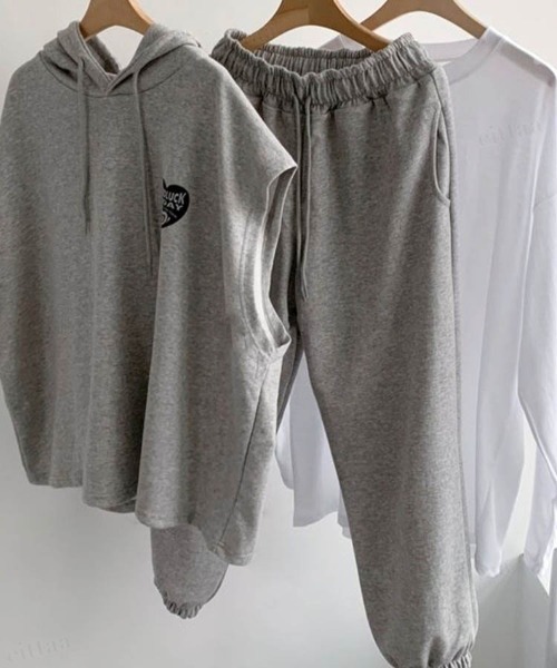 Dalfwin（ダールフィン）の「韓国ファッションGOODLUCKレイヤード3点上下セットアップルームウェアパーカー フーディー（ルームウェア/パジャマ・レディース・グレー/ブラック・FREE）」の8枚目の写真