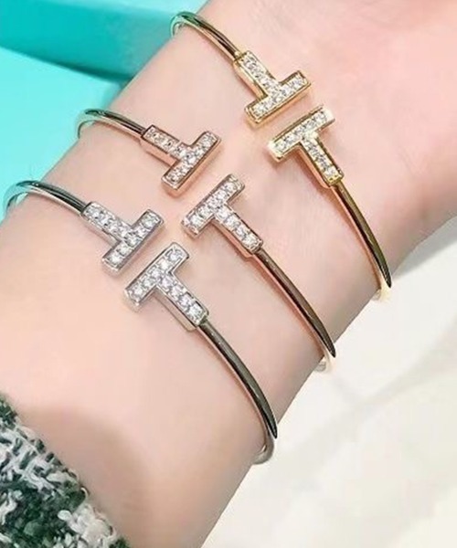 Coo+i（クーイ）の「デザインバングル（バングル/リストバンド・レディース・シルバー/ゴールド/ピンクゴールド・FREE）」の7枚目の写真