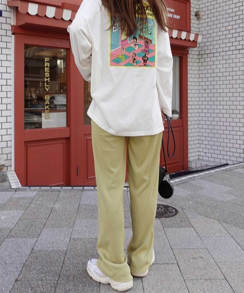 CORNERS（コーナーズ）の「イージーカットフレアカラーパンツ（スウェットパンツ・レディース・チャコールグレー/ブラック/グレイッシュベージュ/アイボリー/ピンク/ライム・M/L/XL）」の5枚目の写真