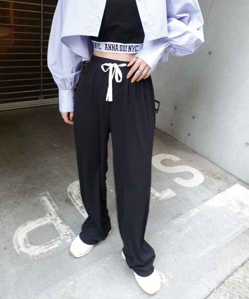 CORNERS（コーナーズ）の「イージーカットフレアカラーパンツ（スウェットパンツ・レディース・チャコールグレー/ブラック/グレイッシュベージュ/アイボリー/ピンク/ライム・M/L/XL）」の10枚目の写真