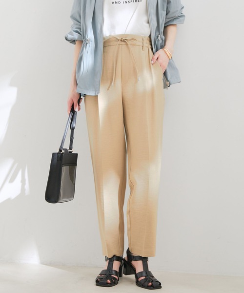 VIS（ビス）の「【接触冷感・洗える】イージーテーパードパンツ（スラックス・レディース・ベージュ/ネイビー/ホワイト系その他5/ブルー系その他5・SS/S/M/L/LL）」の2枚目の写真