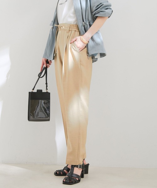 VIS（ビス）の「【接触冷感・洗える】イージーテーパードパンツ（スラックス・レディース・ベージュ/ネイビー/ホワイト系その他5/ブルー系その他5・SS/S/M/L/LL）」の13枚目の写真