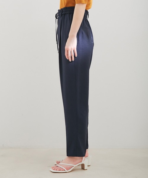 VIS（ビス）の「【接触冷感・洗える】イージーテーパードパンツ（スラックス・レディース・ベージュ/ネイビー/ホワイト系その他5/ブルー系その他5・SS/S/M/L/LL）」の10枚目の写真