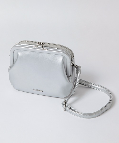 ALTROSE（アルトローズ）の「がま口ショルダーバッグ クララ（ショルダーバッグ・レディース・ベージュ/アイボリー/ブラック/シルバー・FREE）」の13枚目の写真